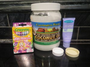 This is all you need to make some non-toxic makeup in whatever shade you want!